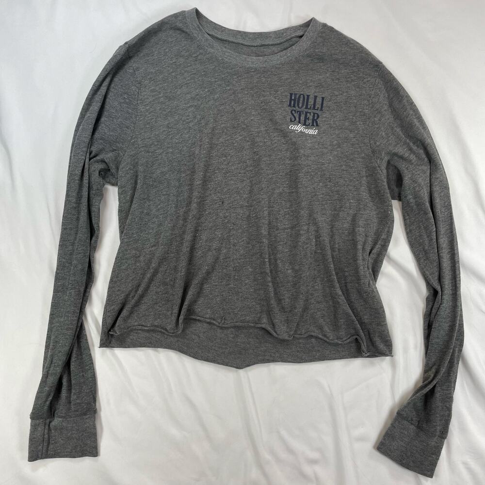 Hollister California Gray Long Sleeve Crop Top Graphic T-Shirt Women’s Medium